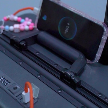 Valiză polikarbonat cu USB, deschidere frontală, încuietoare TSA și roți universale, 5 kg