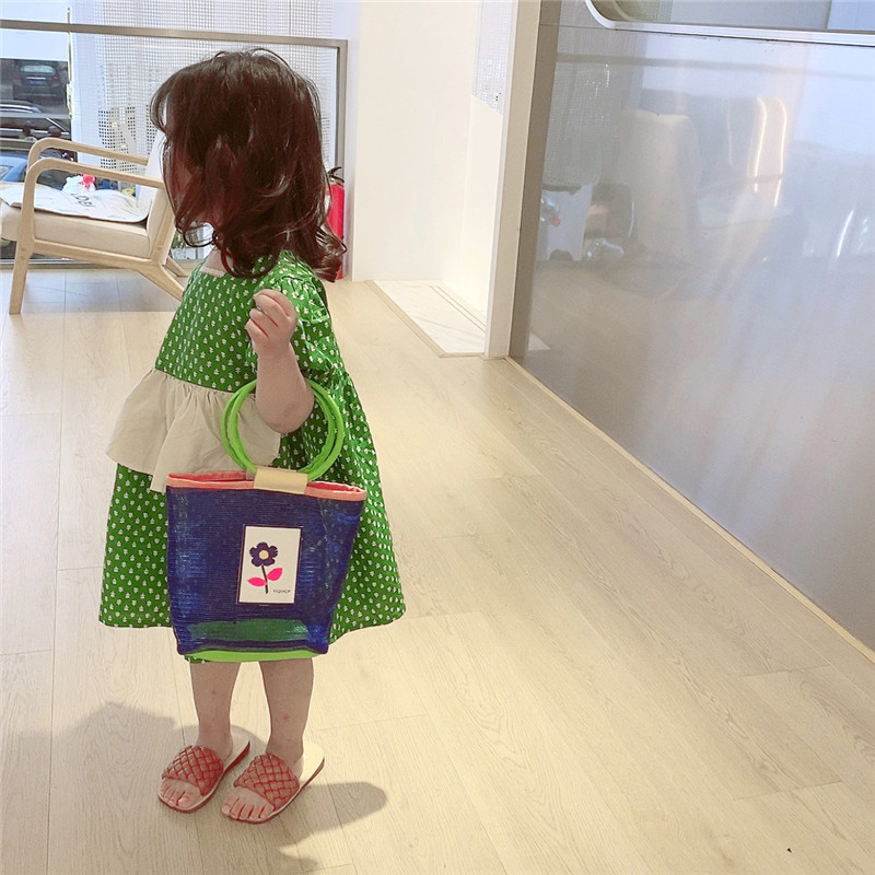 Dječja slamnata torba s ilustrativnim uzorkom, kapacitet 1 L, prozračna i otporna na krađu, za djecu predškolskog uzrasta.