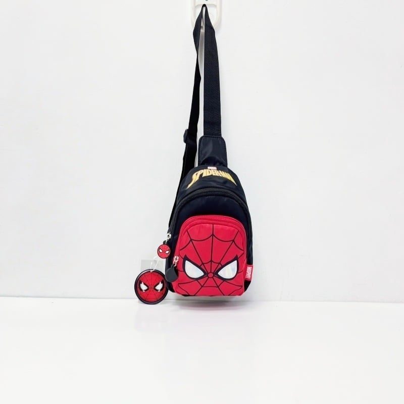 Детска чанта за кръст с карикатурен дизайн, оксфорд плат, цип за затваряне, вътрешен джоб за телефон и ламиниран джоб с цип