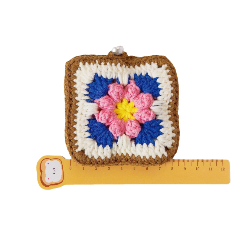 Novčanik od pliša s cvjetnim granny-square uzorkom, svježe i slatko, za žene — Meet Zhiyu