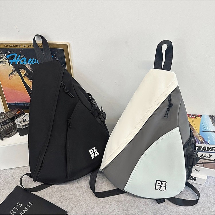 Muška crossbody torbica za prsa, lagana urbana sportska torba, patchwork uzorak, najlon materijal, podstava poliester
