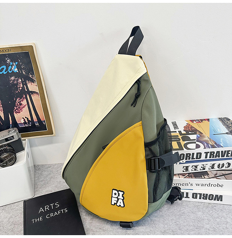 Muška crossbody torbica za prsa, lagana urbana sportska torba, patchwork uzorak, najlon materijal, podstava poliester