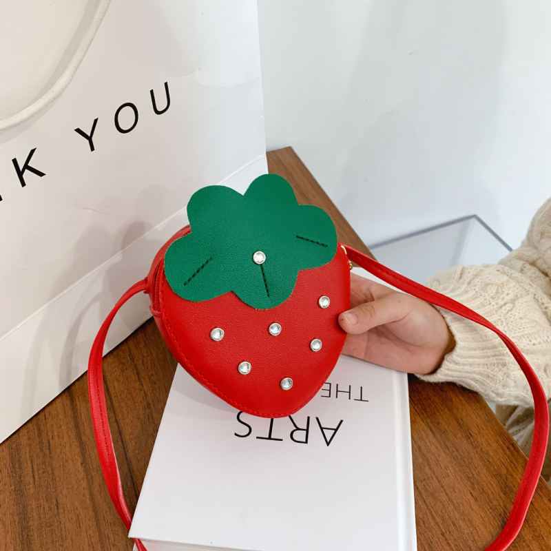 Dječja torbica Strawberry s lancem preko ramena za djevojčice, poliester, podstava od najlona, dizajn za olakšanje nošenja