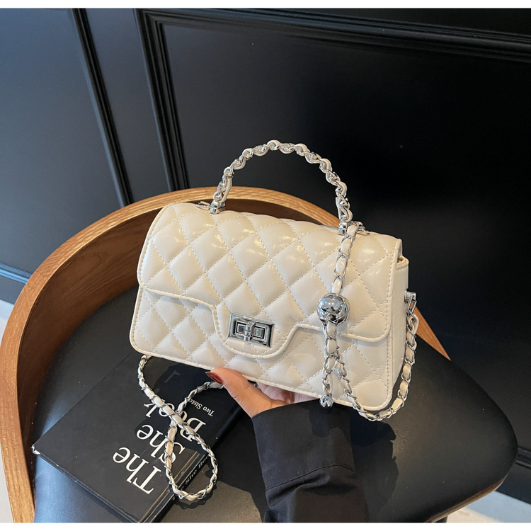 Crossbody torba, mini kvadratni oblik, PU materijal, zaključavanje na bravu, poliester podstava, unutarnji džep za telefon