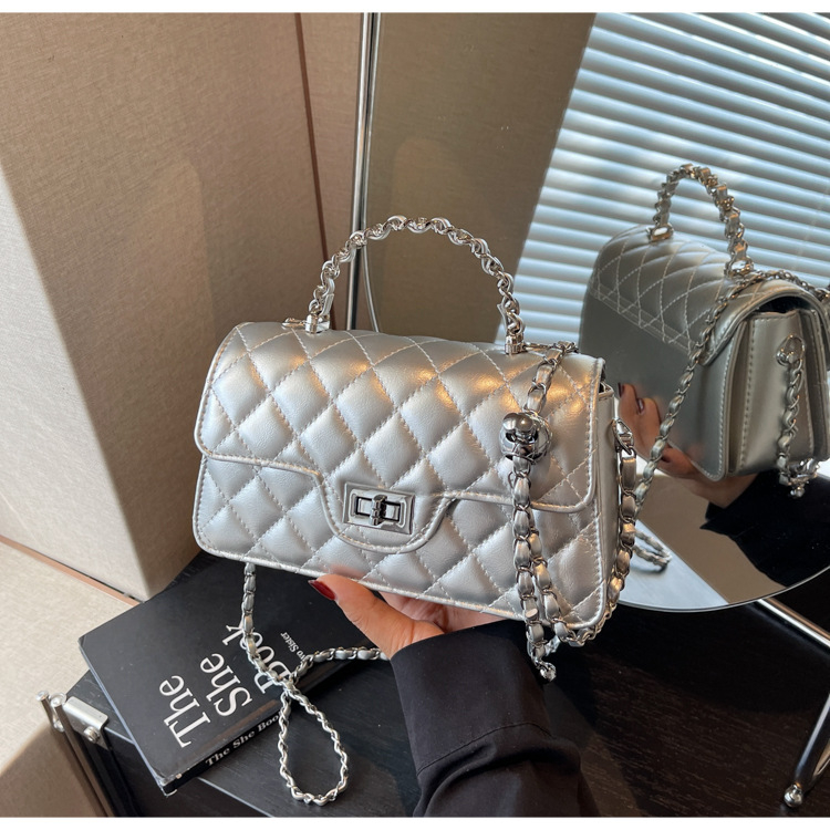 Crossbody torba, mini kvadratni oblik, PU materijal, zaključavanje na bravu, poliester podstava, unutarnji džep za telefon