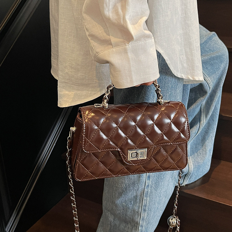 Crossbody torba, mini kvadratni oblik, PU materijal, zaključavanje na bravu, poliester podstava, unutarnji džep za telefon