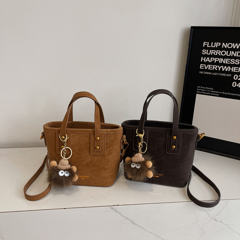 PU bucket crossbody torba sa zip zatvaračem, unutarnji džepovi za telefon i dokumente, poliester podstava, zimska kolekcija 2025