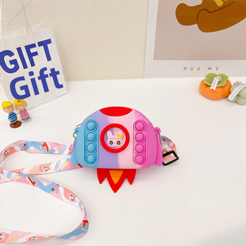 Silikónová mincovníčka s motívom rakety pre deti — kreslený štýl, 1 skladanie, vodeodolná a odolná voči opotrebeniu