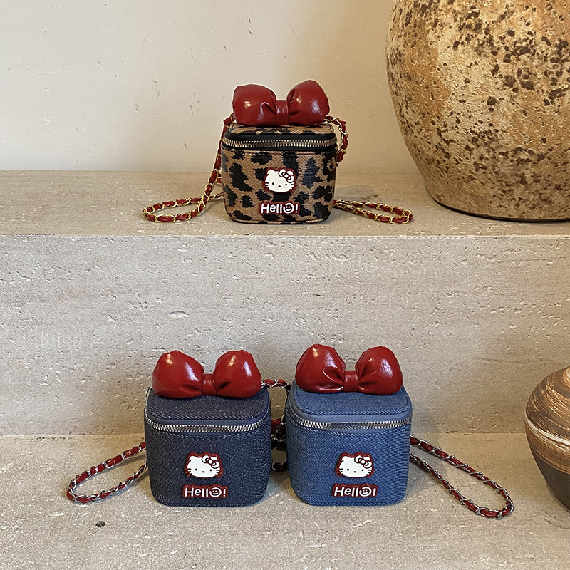 Dječja crossbody torbica za djevojčice s crtić mačaka uzorkom, PU materijal, vodootporna, ultra lagana, kompaktan dizajn za pohranu