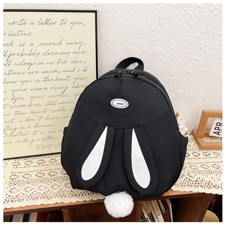 Dječji ruksak s motivom zeca, ultralak, najlon, poliesterska podstava, naramenice s zračnim jastukom