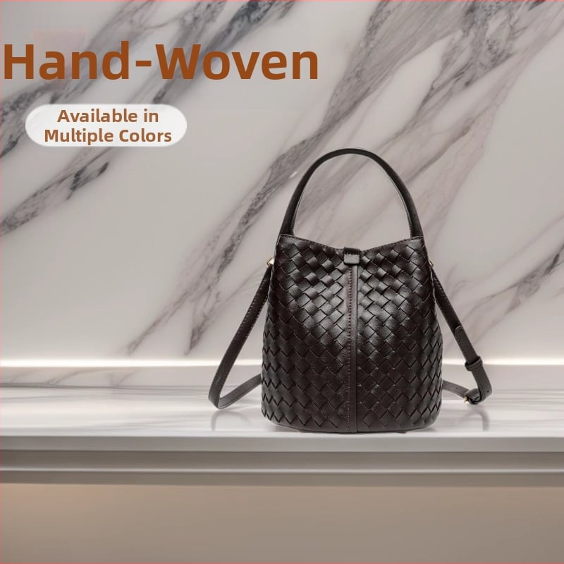 PU чанта кофа, градски минималистичен стил, клапанно отваряне, единична презрамка, вътрешен джоб за телефон, мек корпус