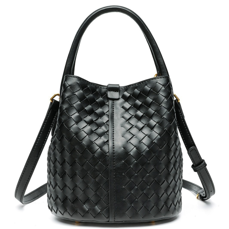 PU чанта кофа, градски минималистичен стил, клапанно отваряне, единична презрамка, вътрешен джоб за телефон, мек корпус