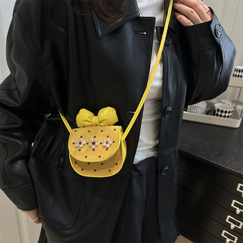 Детска чанта тип седло с пеперуда на точки, кръстосана презрамка, джоб за телефон, уличен стил