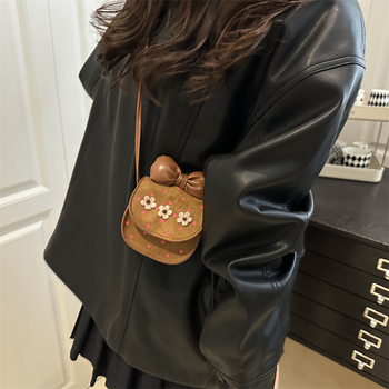 Детска чанта тип седло с пеперуда на точки, кръстосана презрамка, джоб за телефон, уличен стил