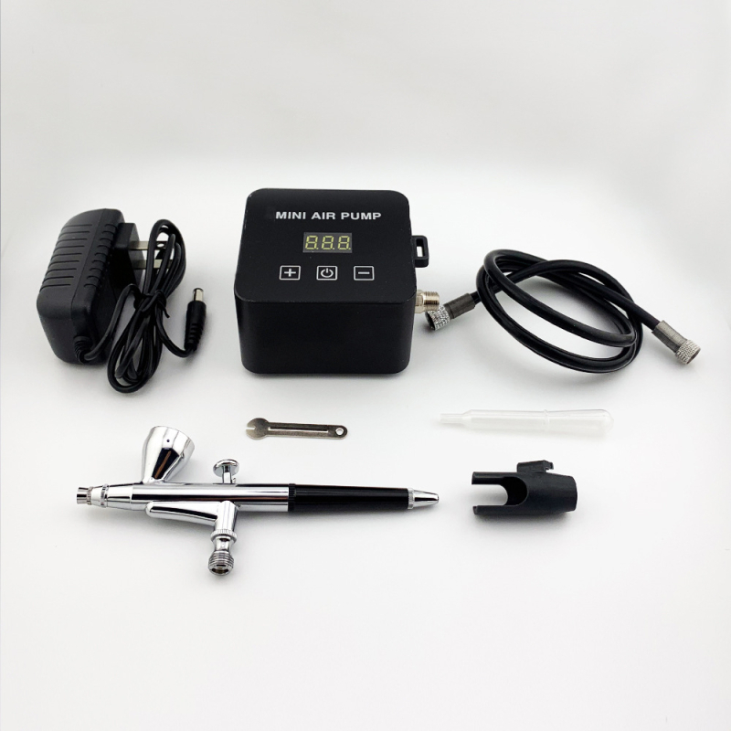 Mali električni četverokutni sprej za njegu noktiju s gradijentnom bojom i model za tetovažu — konstrukcija od aluminija/PMMA/ABS, maksimalni izlazni tlak 25, optimalna udaljenost raspršivanja 50, širina struje 0–100, kompatibilan kapacitet 5cc/7cc/20cc/40