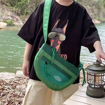 Dječja nylon Crossbody torba – unisex, za vrtić, polukružnog oblika dumpling stila, šavni uzorak, podstava od poliestera, svakodnevna uporaba, proljeće 2025