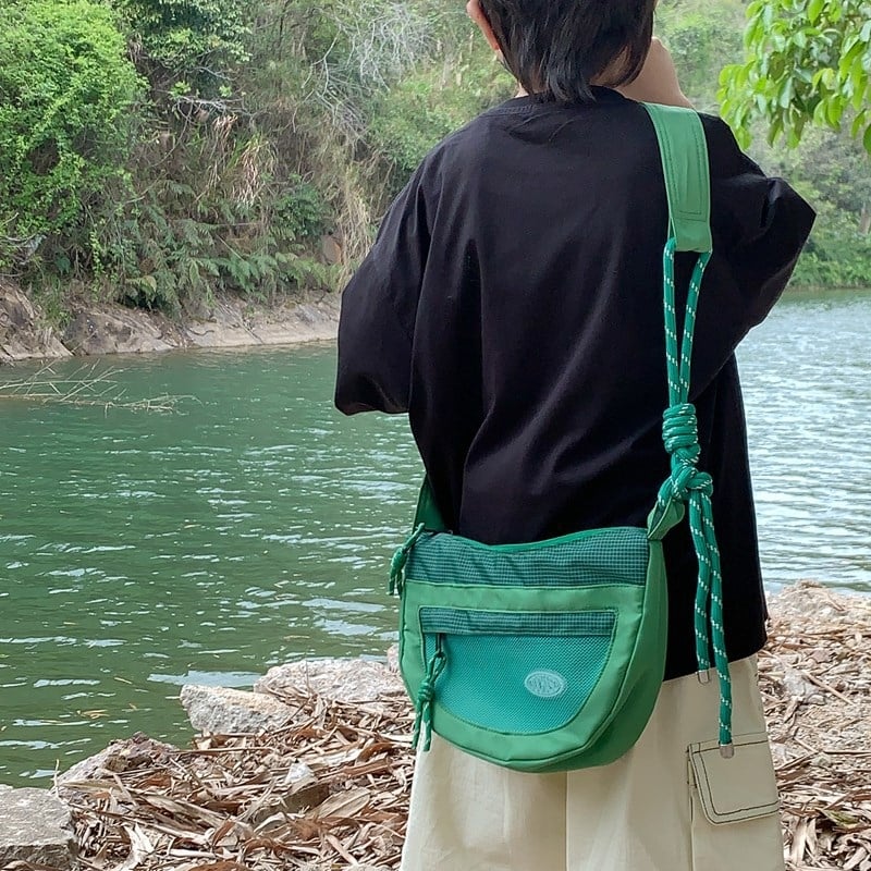 Dječja nylon Crossbody torba – unisex, za vrtić, polukružnog oblika dumpling stila, šavni uzorak, podstava od poliestera, svakodnevna uporaba, proljeće 2025