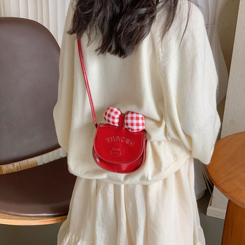 Dječja crossbody torbica • PU materijal • Ultra lagana • Za predškolsku dob • Anime crtani uzorak