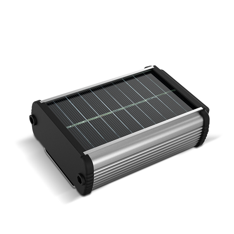 GPS тракер за добитък Q20, слънчево и USB захранване, IP68 водоустойчив, точност на позициониране 5-50 м, живот на батерията 240 дни