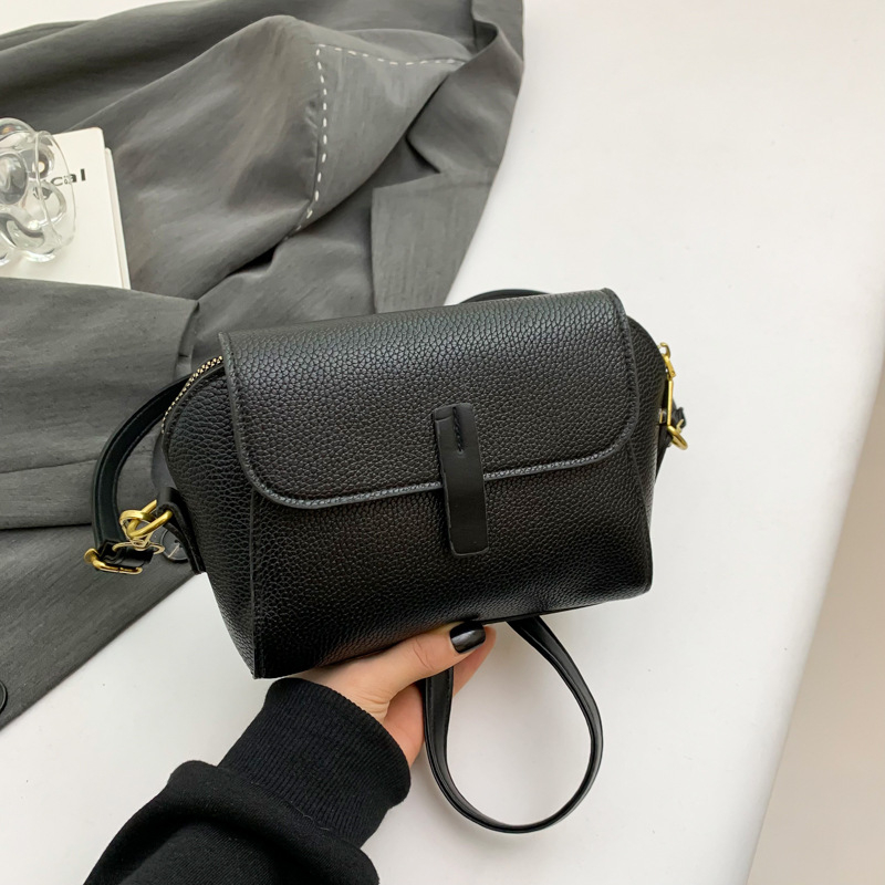 Crossbody torba od PU-a, gradski stil, vodoravan kvadratni oblik, zatvaranje zipom, poliester podstava