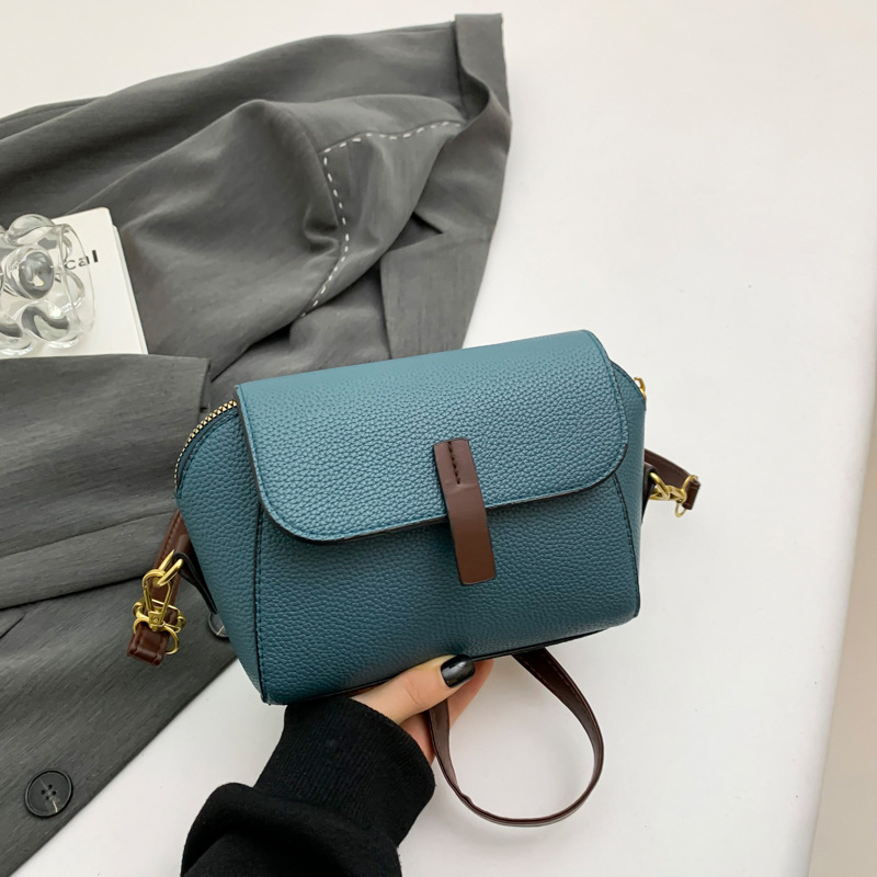 Crossbody torba od PU-a, gradski stil, vodoravan kvadratni oblik, zatvaranje zipom, poliester podstava