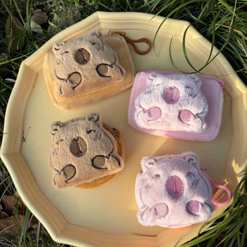 Kapibara plišani novčanik za kovance - sladak crtani dizajn, unisex, materijal pliš, bez podstave, s karabinom za kačenje