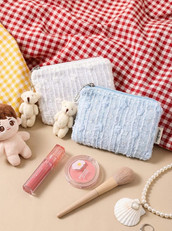 Монетник - Градска простота, женски дизайн, полиестерна изработка, пролет 2025