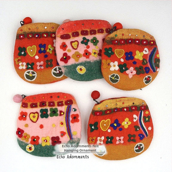 Монетник от филц, флорална шарка, стил свеж и сладък, за жена, есен 2025 (Материал: филц; Модел: флорална шарка; Стил: свеж и сладък; Пол: жена; Година/Сезон: есен 2025)