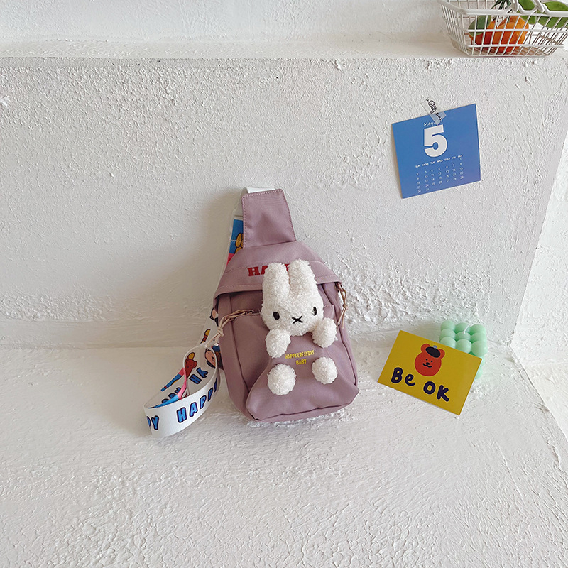 Puha plüssnyuszi gyerekeknek kereszt-body táska, széles vállpánttal, kanvas anyag, poliészter bélés, egyszínű dizájn, modern stílus
