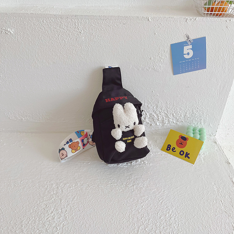 Puha plüssnyuszi gyerekeknek kereszt-body táska, széles vállpánttal, kanvas anyag, poliészter bélés, egyszínű dizájn, modern stílus