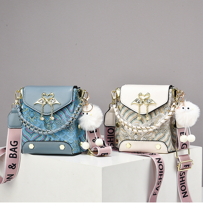 Indulge телефонна кроссбоди чанта, PU материал, вертикална квадратна форма, градска простота, пролет 2025