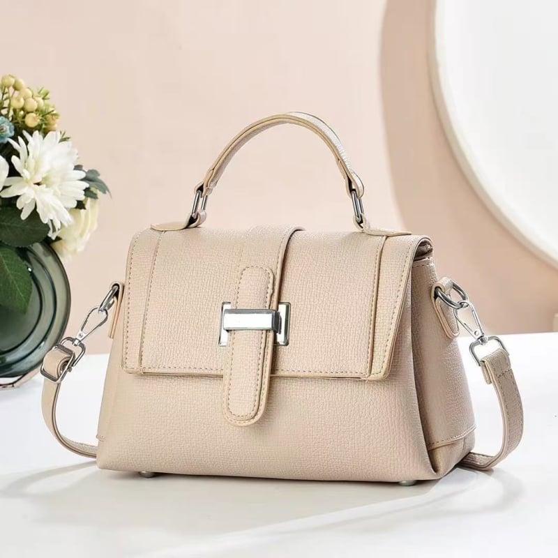 Малка квадратна чанта с уличен стил, PU материал, хоризонтална форма, цип.