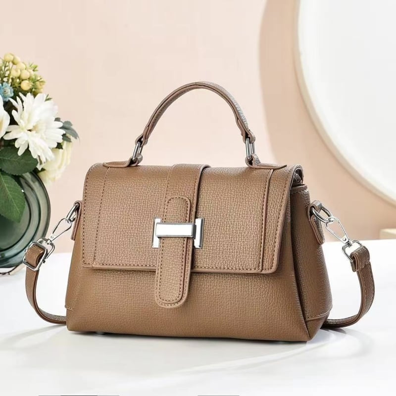 Малка квадратна чанта с уличен стил, PU материал, хоризонтална форма, цип.