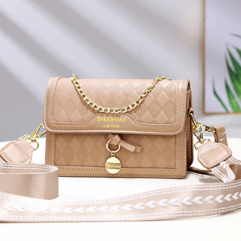 Crossbody torba od PVC materijala, horizontalni kvadratni oblik, zatvaranje na zip, Orange Beans.