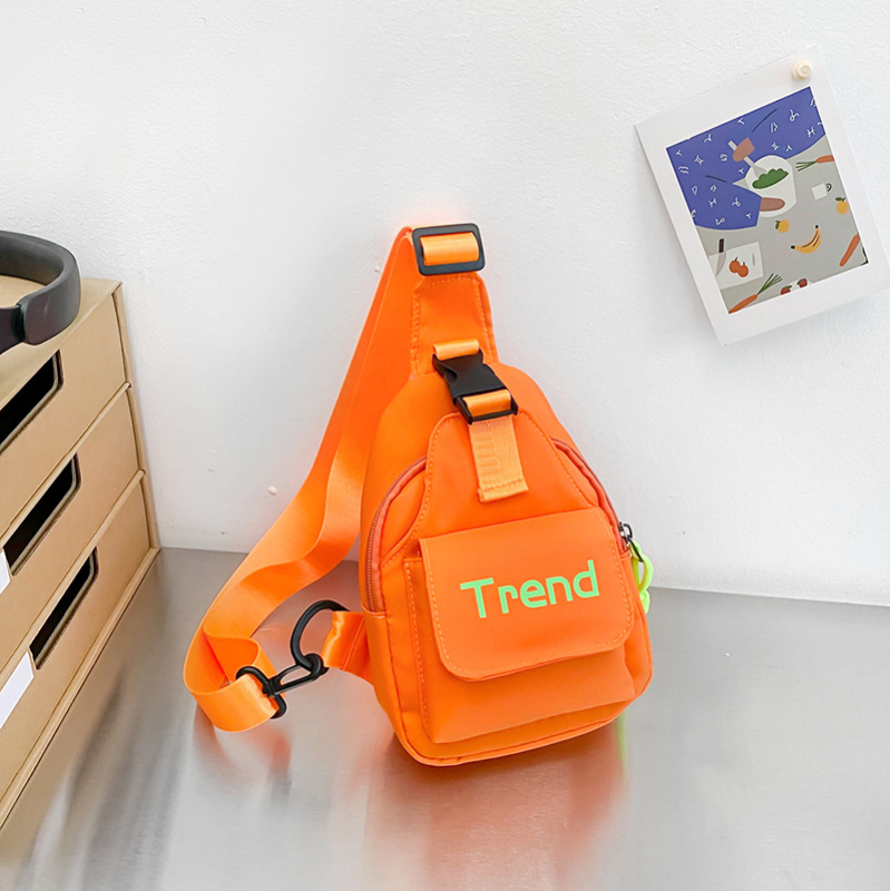 Детска кръстосана чанта – нейлон, дишаща, игрив стил, печат с букви, подходяща за предучилищна възраст