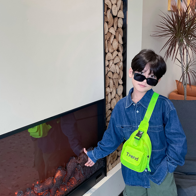 Детска кръстосана чанта – нейлон, дишаща, игрив стил, печат с букви, подходяща за предучилищна възраст