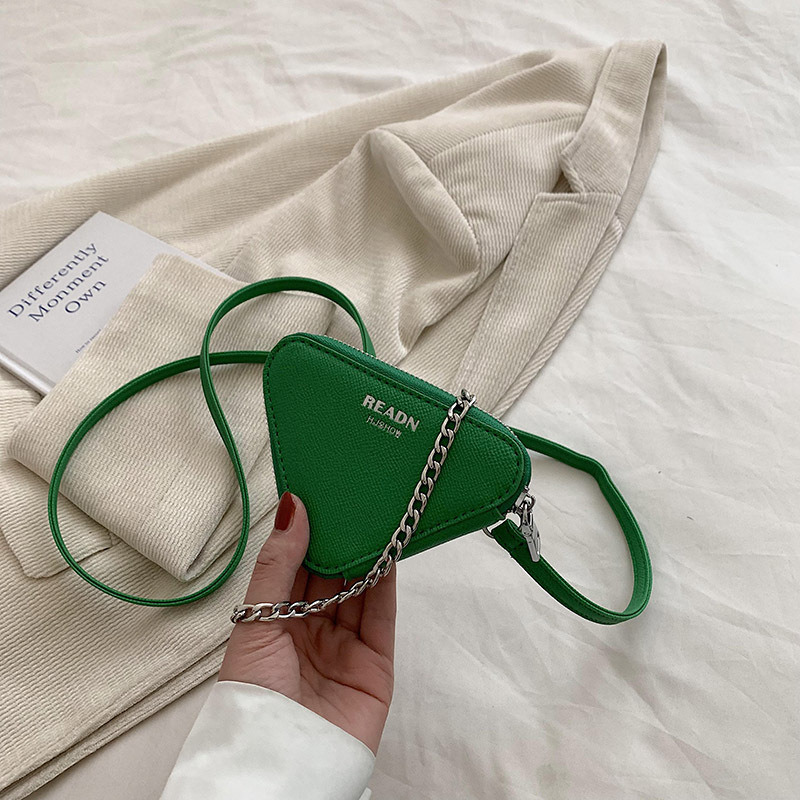 Dječja mini trokutična crossbody torbica od PU kože, uzorak slova, moderan i cool stil, kapacitet MINI