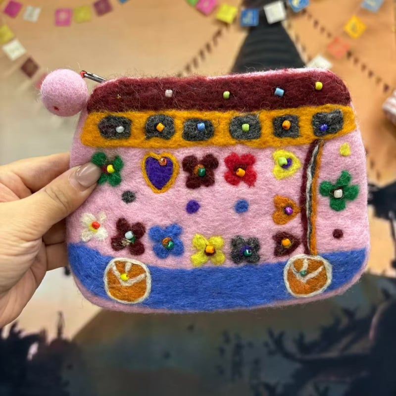 Монетник от вълнен филц с цип-тайник, свеж и сладък стил, дизайн с кола и автобус