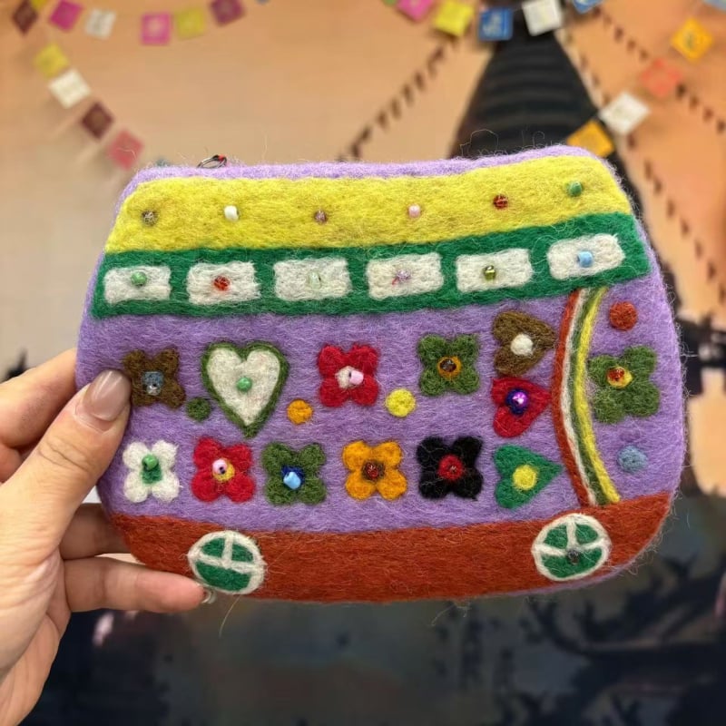 Монетник от вълнен филц с цип-тайник, свеж и сладък стил, дизайн с кола и автобус
