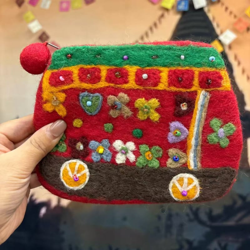 Монетник от вълнен филц с цип-тайник, свеж и сладък стил, дизайн с кола и автобус