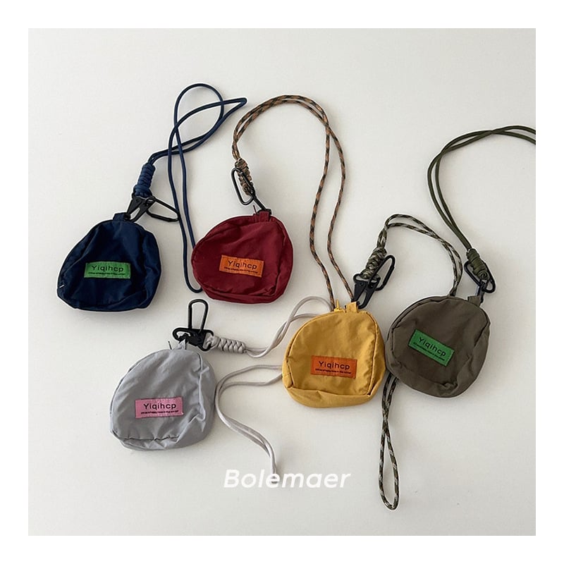 Dječja crossbody torba s personaliziranim dizajnom za ključeve i novčanik, s kaišem za vrat, za djecu predškolske dobi, moderan stil, uzorak slova