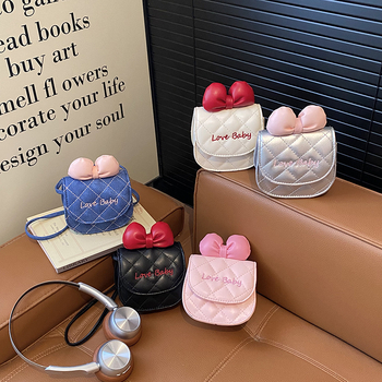 Lányoknak készült PU válltáska pillangócsomóval, hímzett betűkkel, ultra könnyű, anime cartoon minta, 1 hajtásos pénztárca