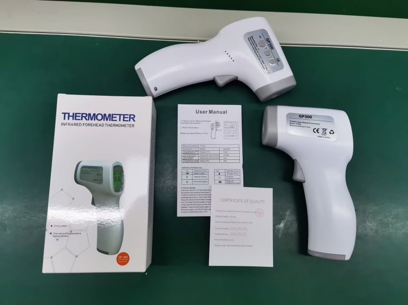 GP-300 Kontaktivaba infrapuna näotermomeeter, käeshoitav, kaasaskantav, kõrge täpsus; Mudel GP-300; Akku 3 mAh; Kaal 96 g; Sobib kõigile