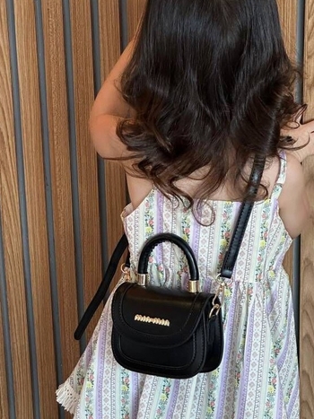 Dječja mini sedlasta torbica - unisex, PU materijal, otporna na habanje, podstava od poliestera, pogodna za vrtić