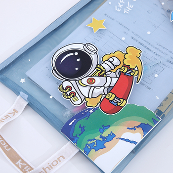 Átlátszó tolltartó, japán stílusú, PP anyagú, cipzár, rajzfilmszerű forma, anyagvastagság 0.1