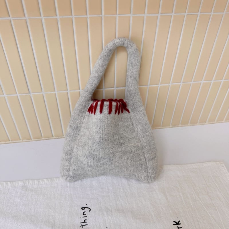 Ръчна чанта в урбанистично минималистичен стил, полиестер, вертикална квадратна форма, горно отваряне, Есен 2025