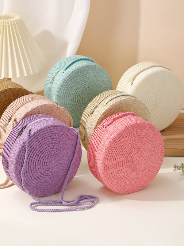 Geantă crossbody din paie, împletită — rotundă pentru plajă, colecția iarnă 2024, pentru utilizare zilnică