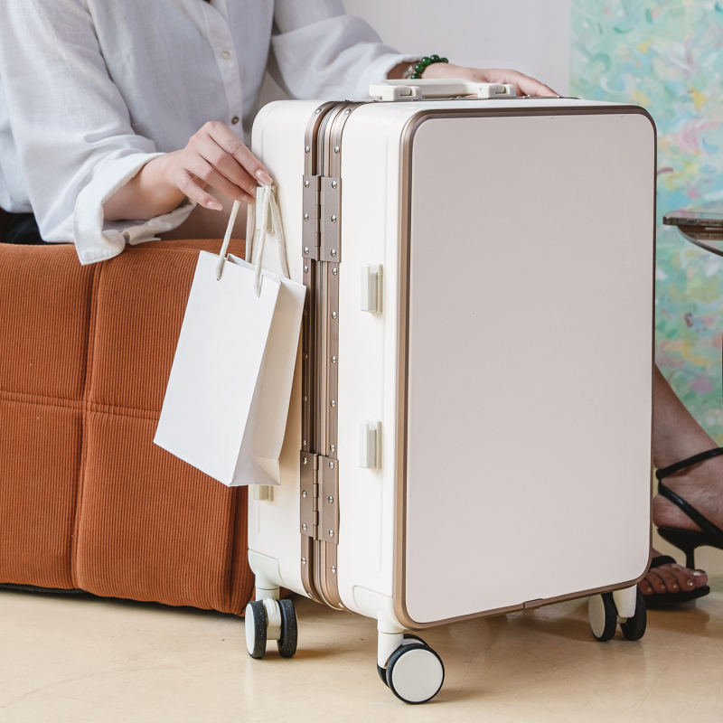 Kofer za putovanje unisex – Veliki kapacitet, PC materijal, Univerzalni kotači, Poliesterna podstava, Težina 4 kg