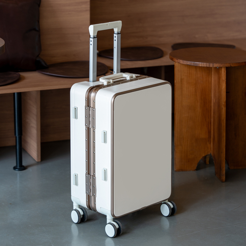 Kofer za putovanje unisex – Veliki kapacitet, PC materijal, Univerzalni kotači, Poliesterna podstava, Težina 4 kg