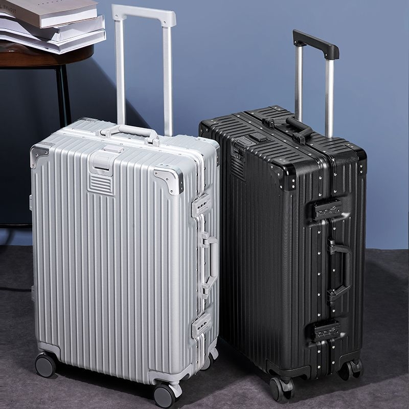 Putni kofer s karbonskom ovojninom, univerzalni kotačići, otvaranje na zip, ABS+PC podstava, standardno kombinacijsko zaključavanje